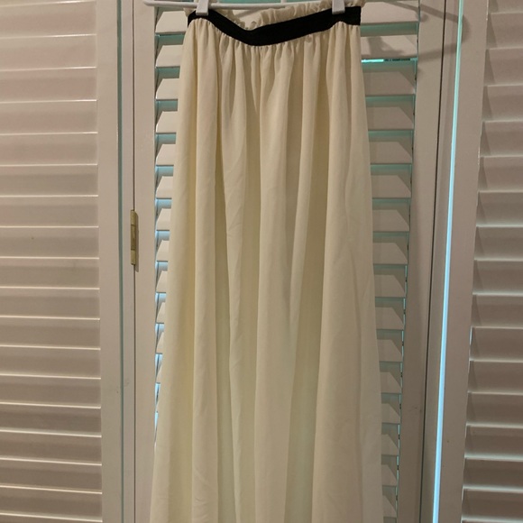 Jella Couture Tulle Maxi Skirt - Picture 11 of 12